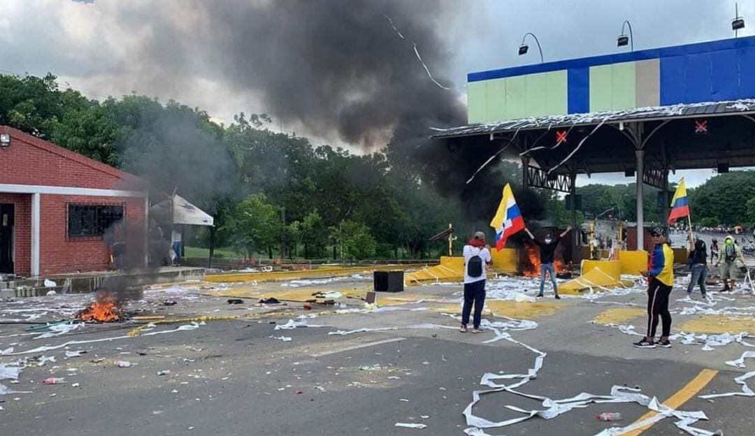 Vandalizan peaje entre Sincelejo y Corozal durante protestas  