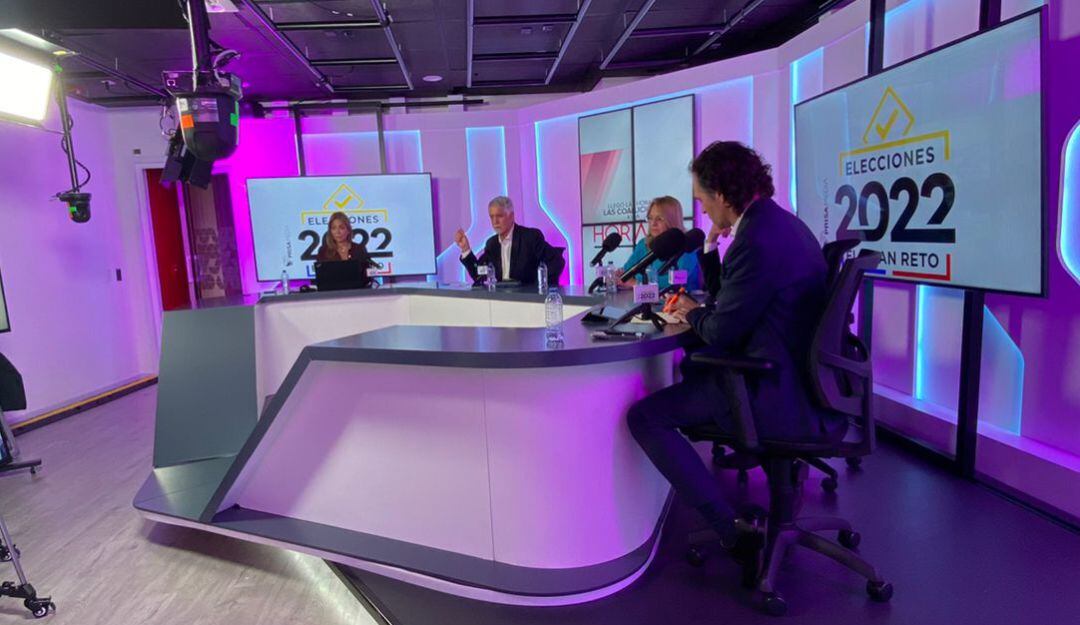 Debate del Equipo por Colombia en Caracol Radio 