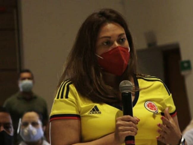Natasha Avendaño, Superintendente de servicios públicos domiciliarios