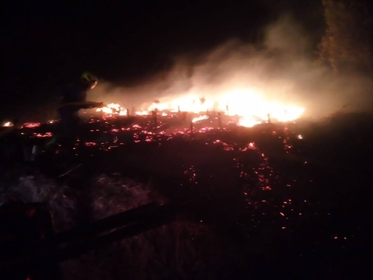 Incendio de capa vegetal afecta cultivos de café en San José Caldas
