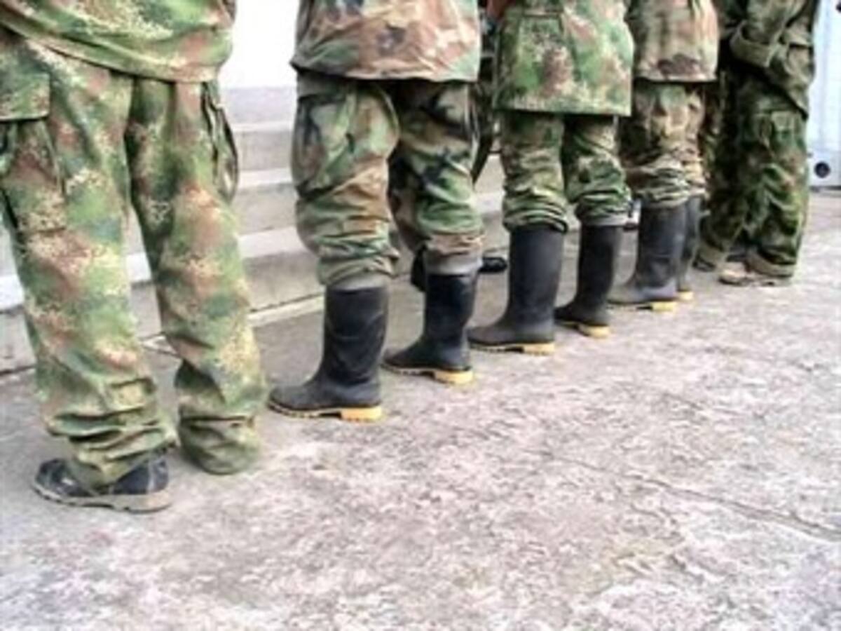 Gobierno tiene plan de reinserción para las Farc si tienen éxito los diálogos de paz: Alejandro Eder