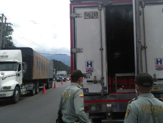 Policía controla ingreso de venezolanos al Tolima