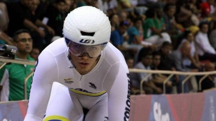 Fernando Gaviria conserva el liderato en la prueba del Omíum en París