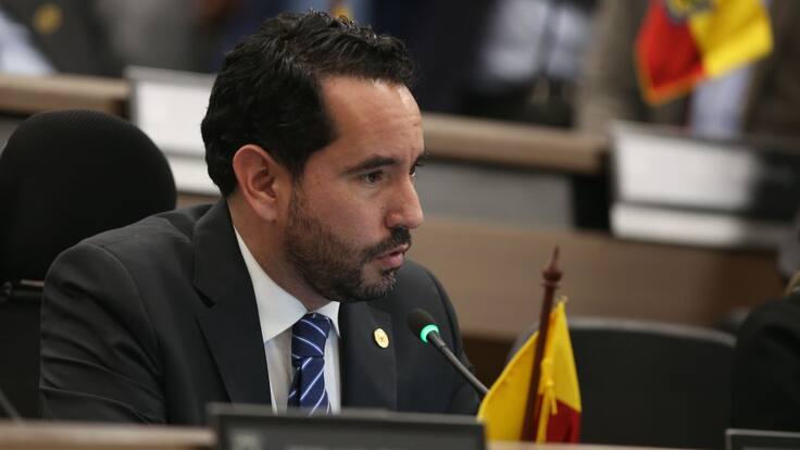 Hay que reducir el consumo de vapeadores en zonas escolares: concejal Rolando González