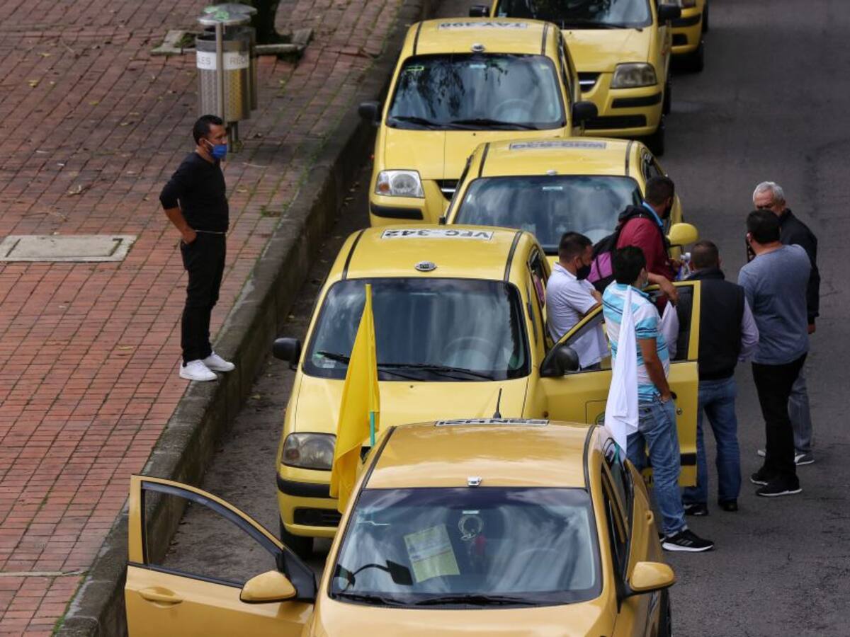 Nueva jornada de protestas de taxistas en Cali
