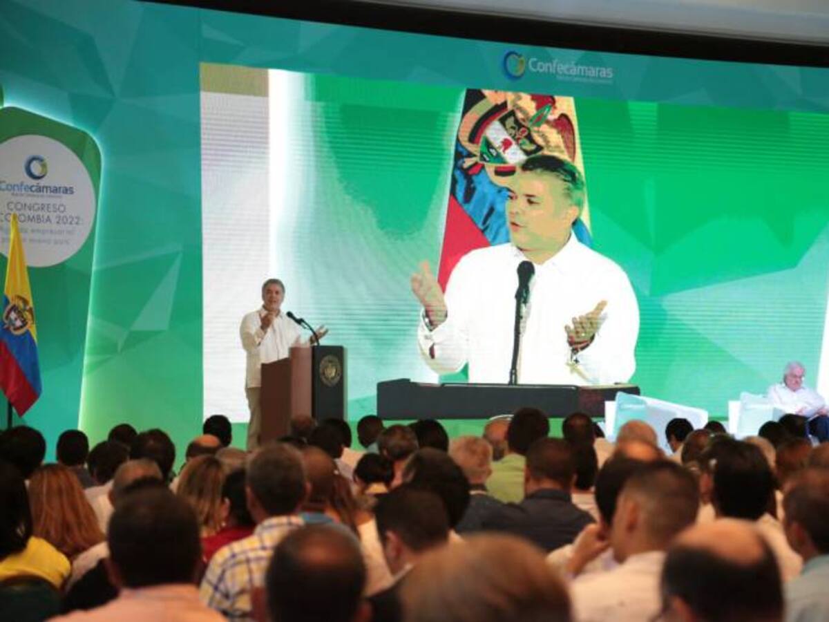 Gobierno eliminará 50 trámites para empresarios y emprendedores