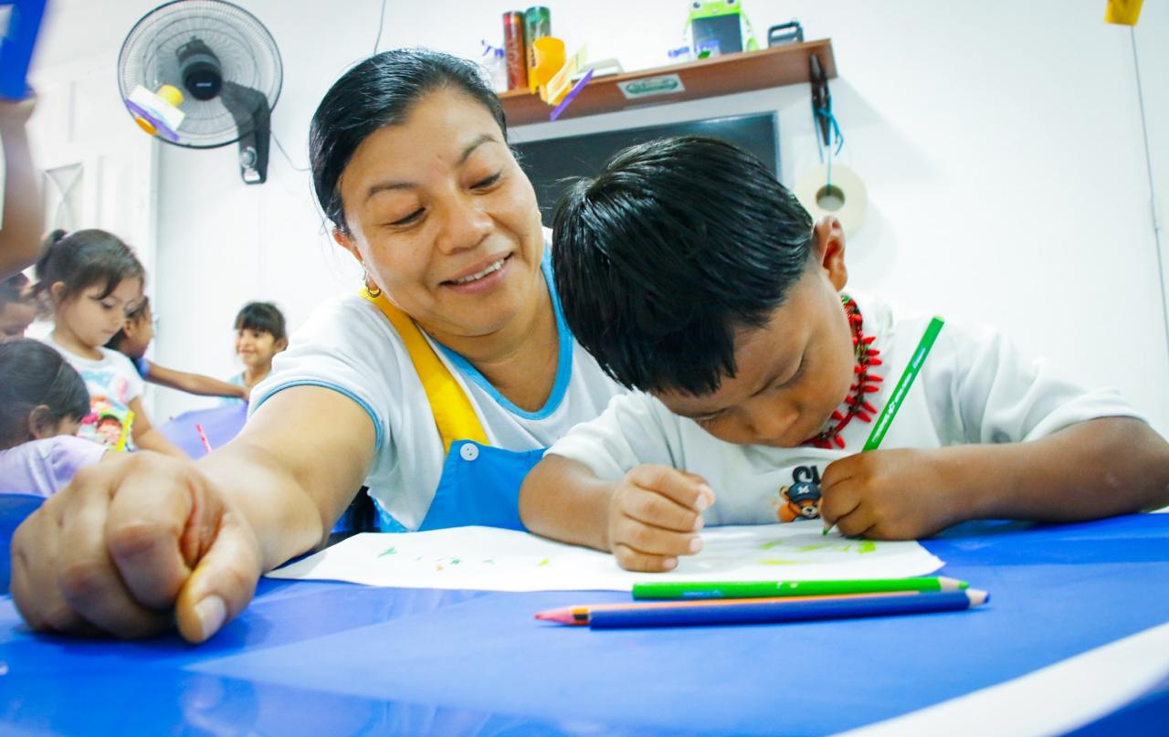 Medellín garantiza derechos de más de 480 niños indígenas a través del programa Buen Comienzo
