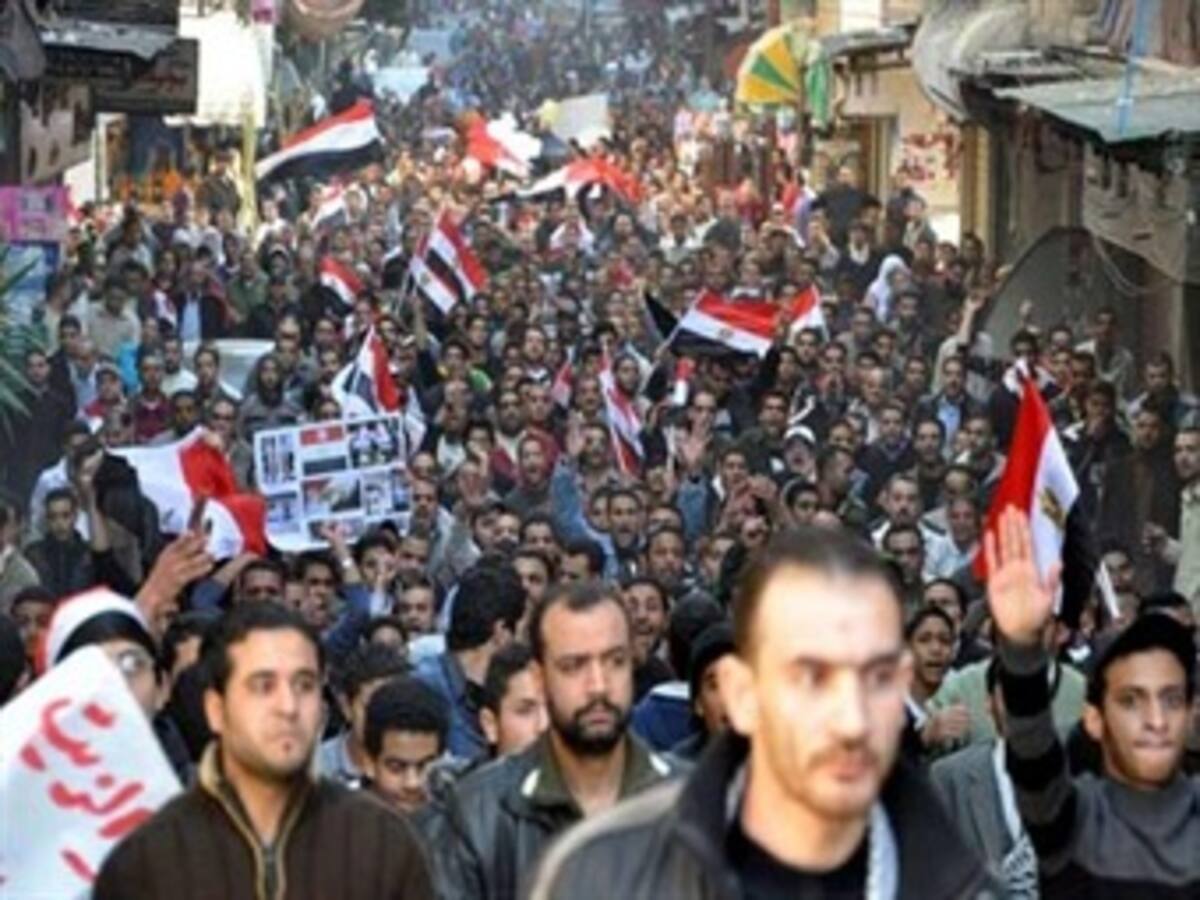 Egipto aprueba su nueva constitución a pesar de denuncias de fraude en referéndum