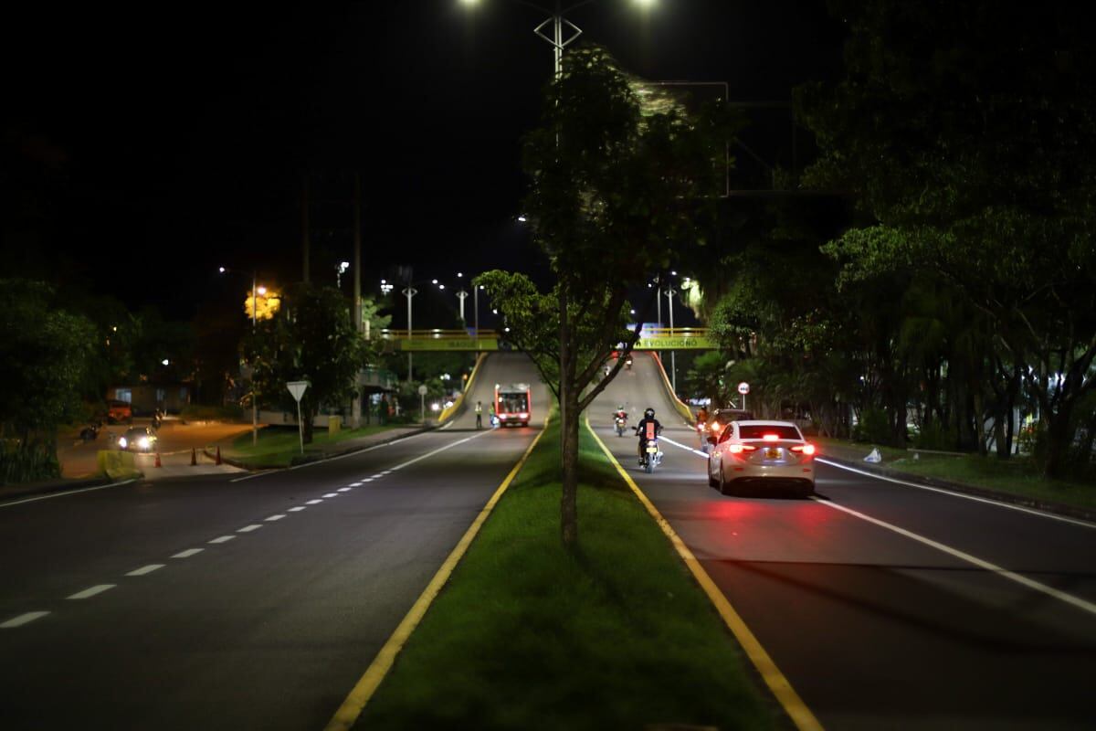 Avanzan labores de señalización en la avenida Jordán