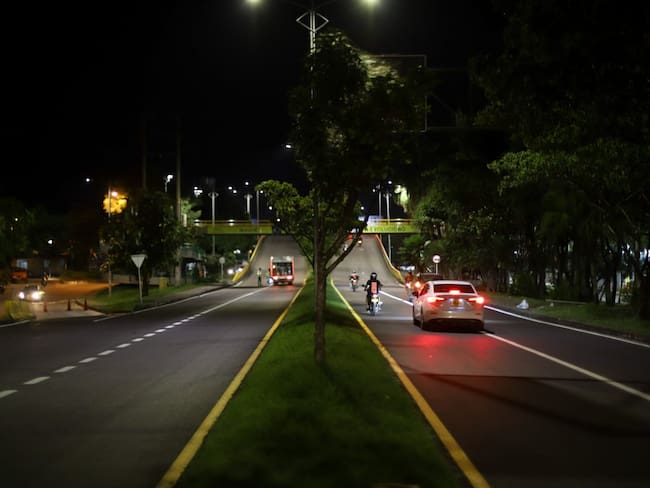 Avanzan labores de señalización en la avenida Jordán