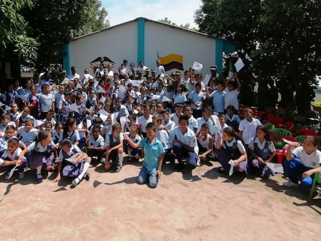 Ejército hizo mantenimiento y adecuación de escuela en Santa Rosa del Sur