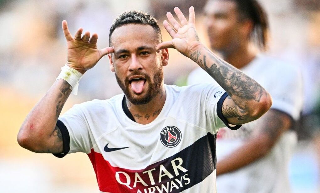 Neymar durante un partido de pretemporada del PSG (Photo by ANTHONY WALLACE/AFP via Getty Images)