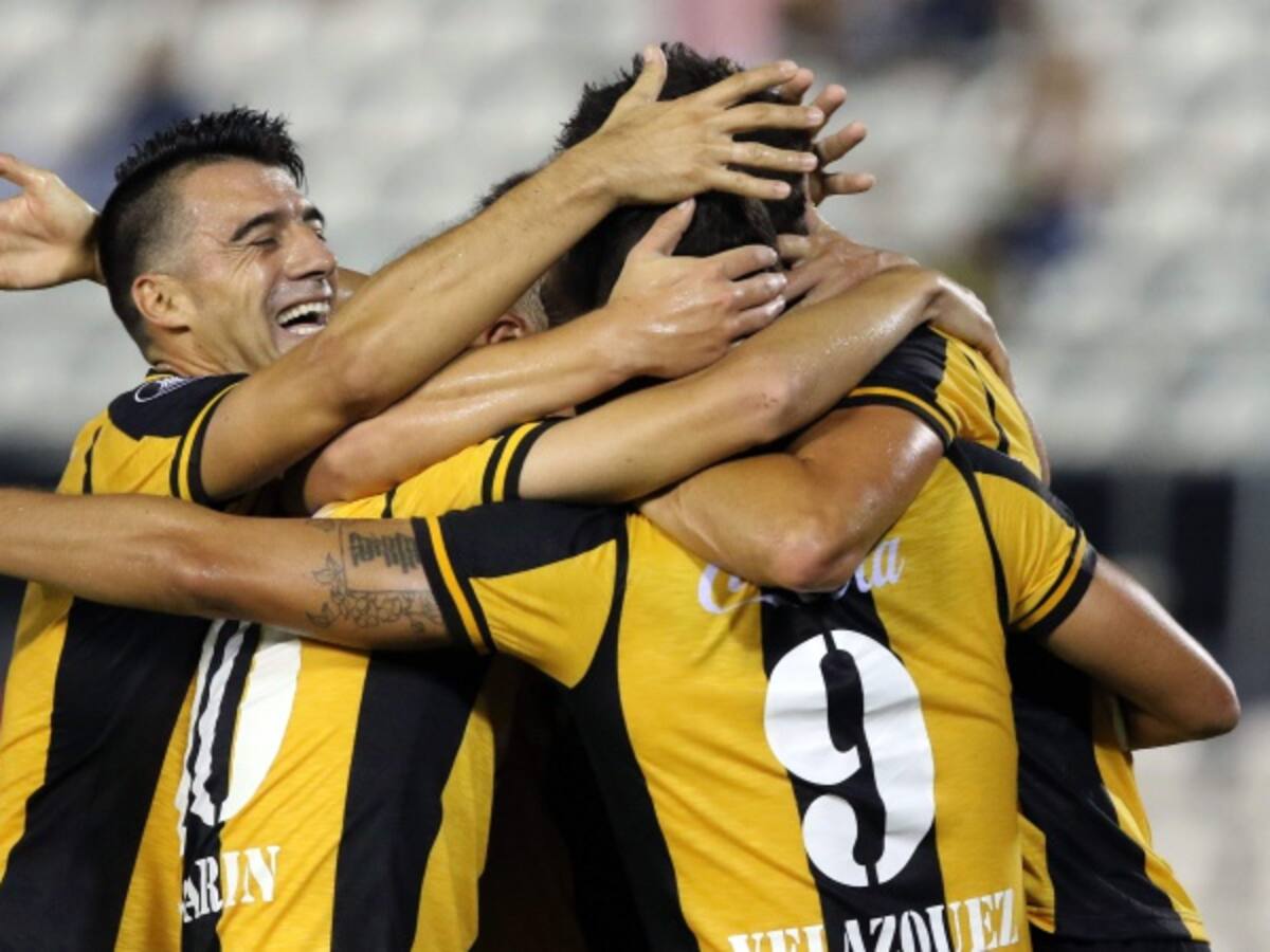 Guaraní espera por Olimpia o Atlético Junior tras eliminar a Carabobo