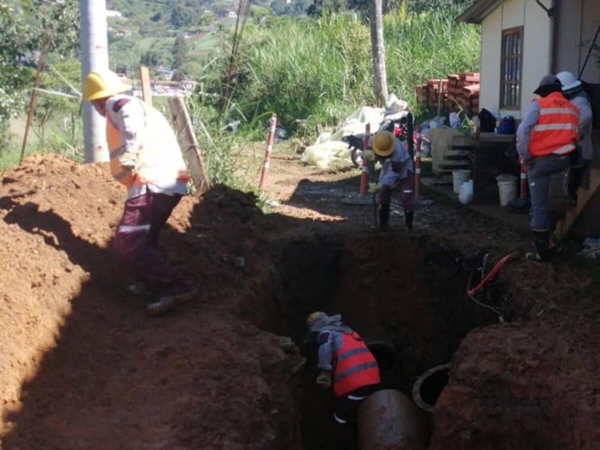 Cerca de 22 mil hogares del centro-occidente de Medellín siguen sin agua