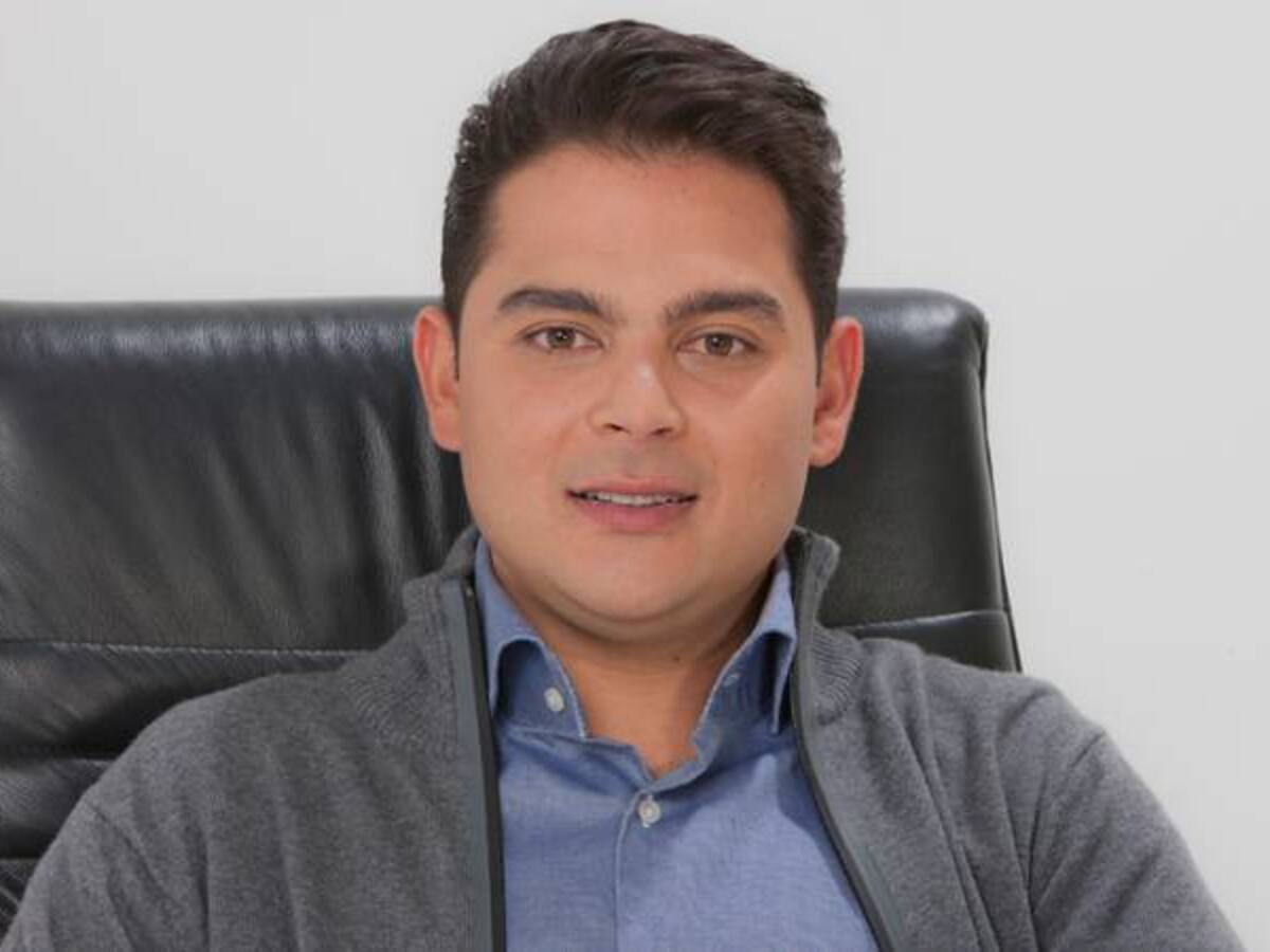 Piden negar salida del país al hijo de diplomático acusado de violación