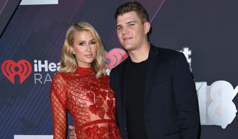 Paris Hilton se pronuncia acerca de su ruptura con Chris Zylka