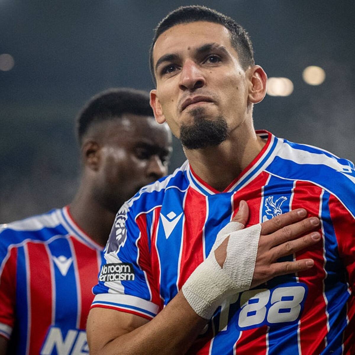 VIDEO | Daniel Muñoz sigue en racha: Golazo para Crystal Palace en la Premier League