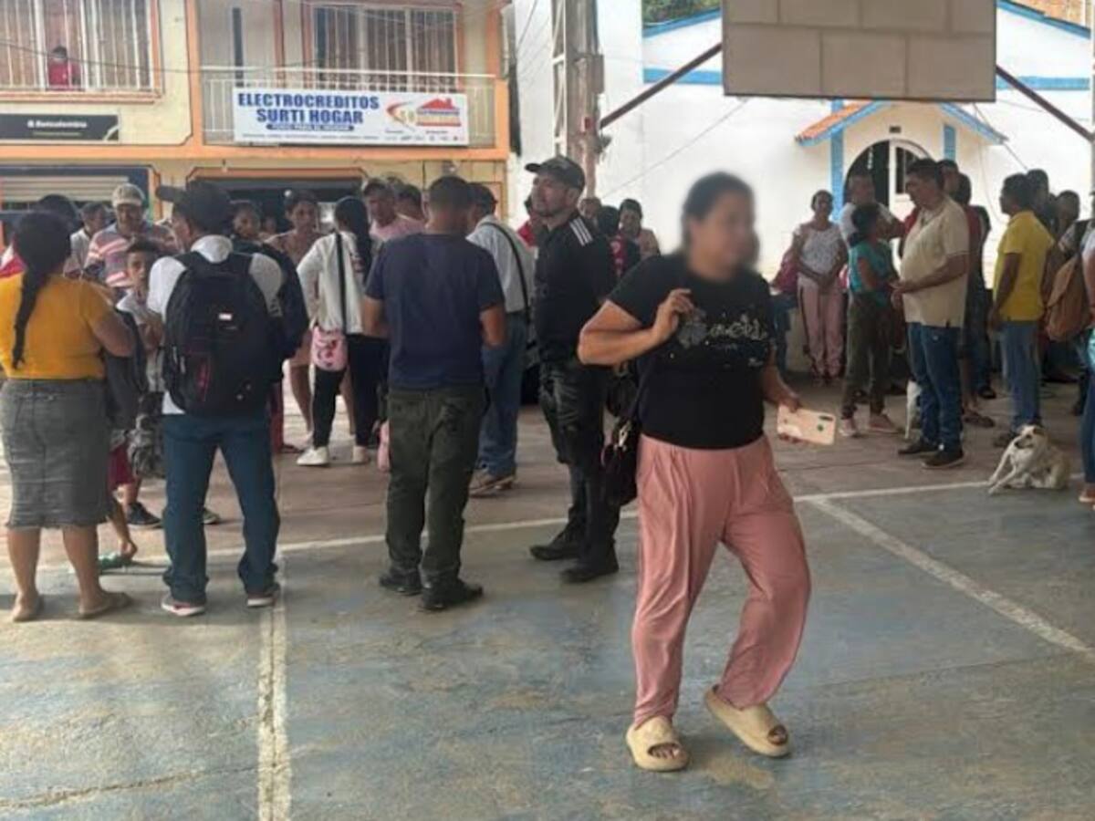 Más de 500 desplazados por combates entre grupos ilegales en Argelia, Cauca