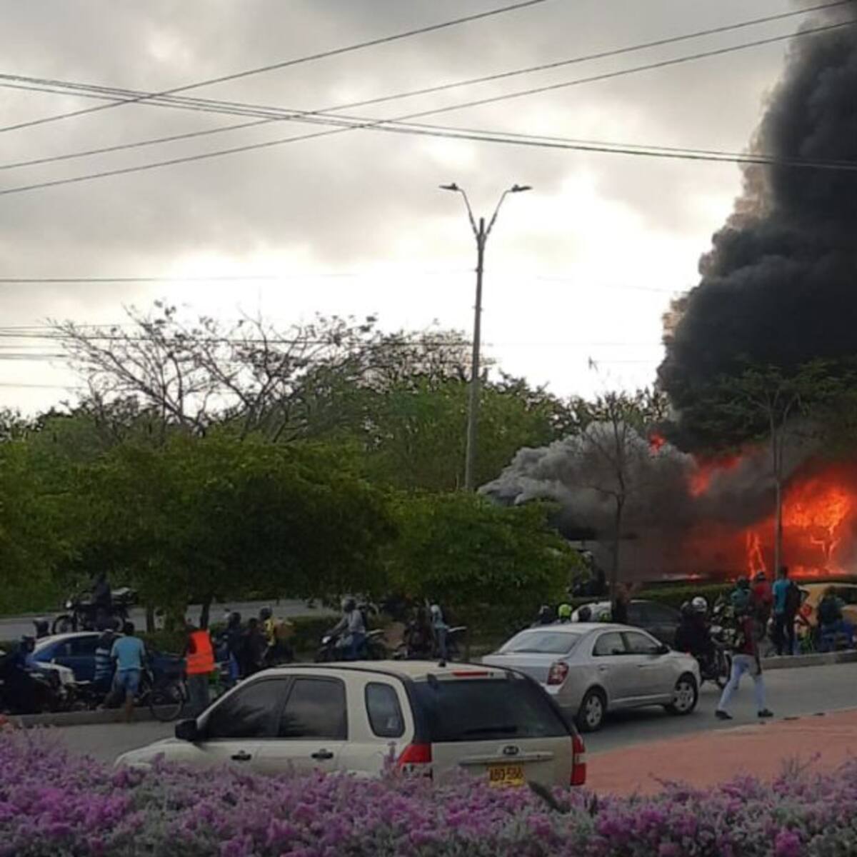 Bus se incendió en la Circunvalar en Barranquilla
