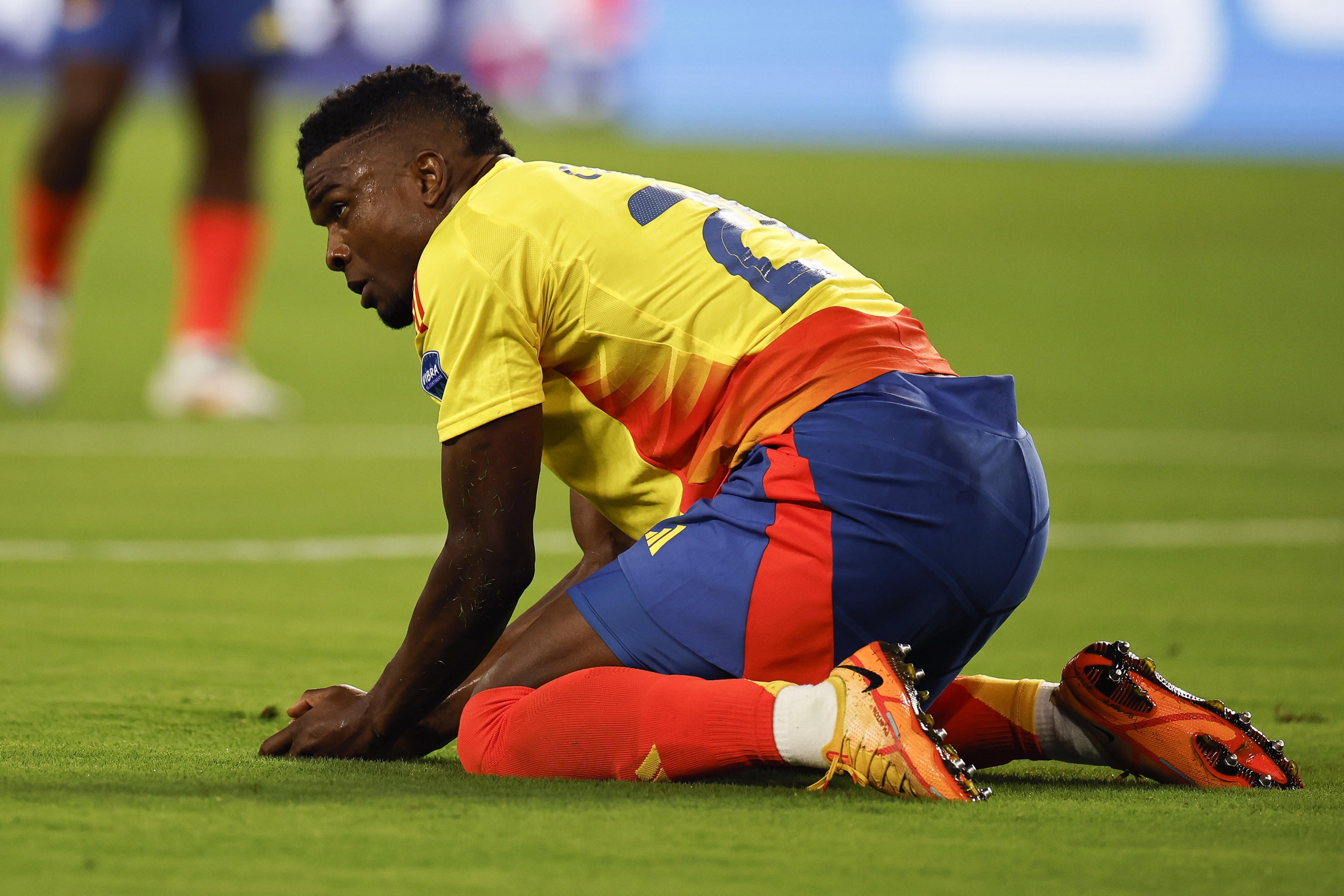 Miami Gardens (United States), 15/07/2024.- Jhon Cordoba of Colombia reacts after failing a goal attempt during the CONMEBOL Copa America 2024 final against Argentina, in Miami Gardens, Florida, USA, 14 July 2024. EFE/EPA/CJ GUNTHER