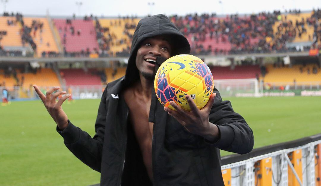 Duván Zapata se llevó la pelota gracias a sus tres goles.