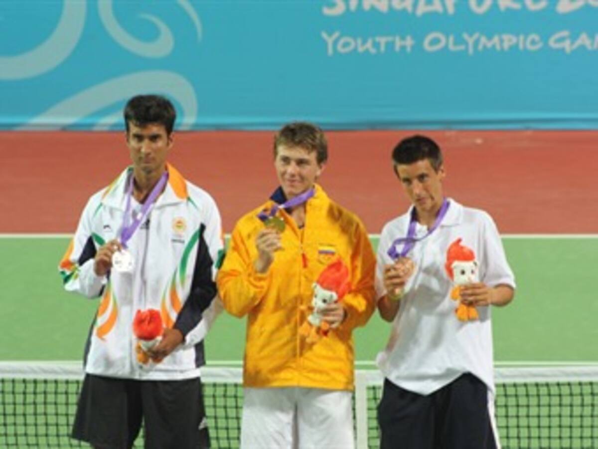 Juan Sebastián Gómez, tenista ganador de la medalla de oro en Juegos de la Juventud, llega hoy a Bogotá