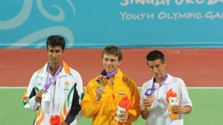 Juan Sebastián Gómez, tenista ganador de la medalla de oro en Juegos de la Juventud, llega hoy a Bogotá