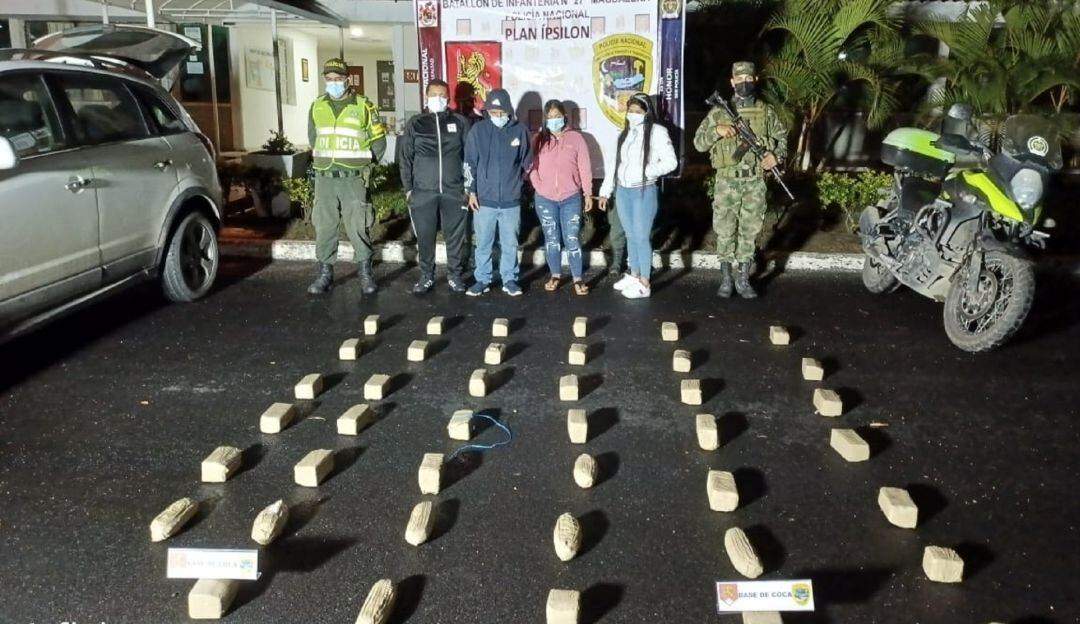 Durante la operación contra el narcotráfico fueron capturadas cuatro personas, dos de ellas de nacionalidad ecuatoriana.