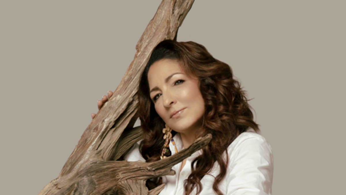 Gloria Estefan conquista los listados y corazones latinos con su álbum “Raices”