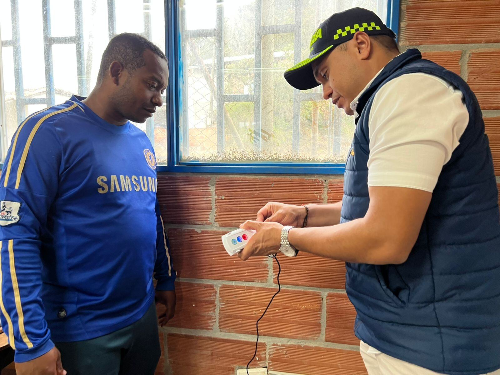 Instalación botones de pánico- foto alcaldía El Santuario