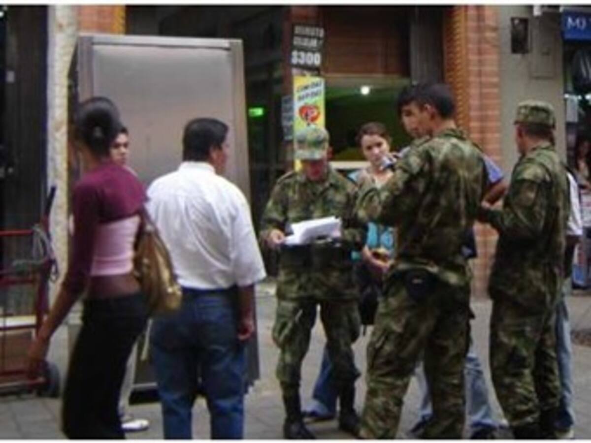"Quienes argumenten ser víctimas de la violencia no pueden evadir el servicio militar"