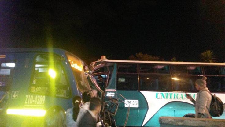 Accidente de tránsito en vía La Calera deja al menos 34 heridos