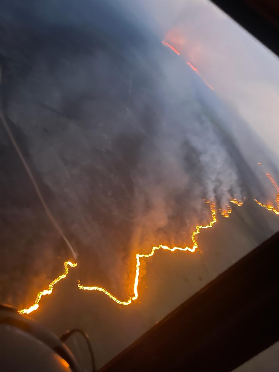 Incendio en Vichada deja más de 7 mil hectáreas afectadas. Foto: Ingenieros militares y Fuerza Aérea