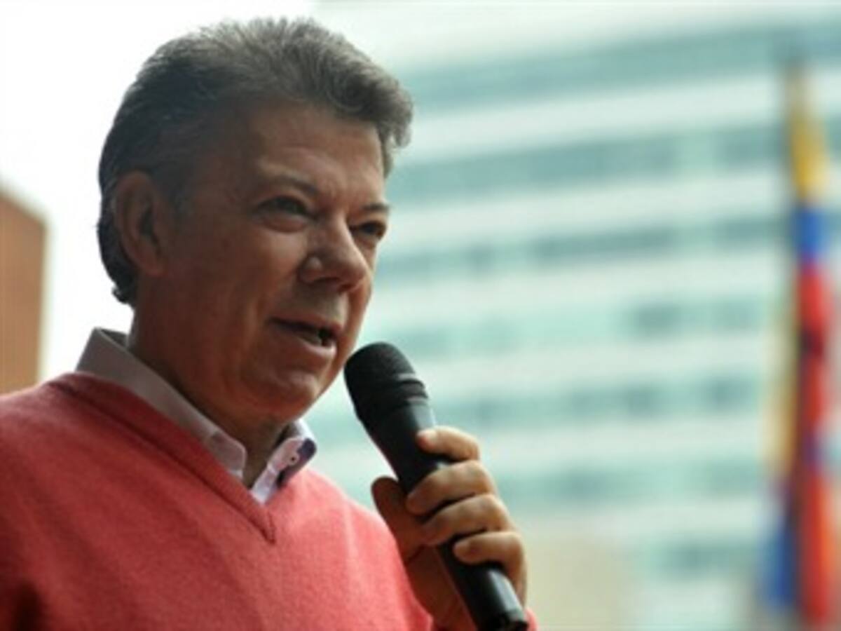 Presidente Santos publicó su historia clínica tras cáncer de próstata