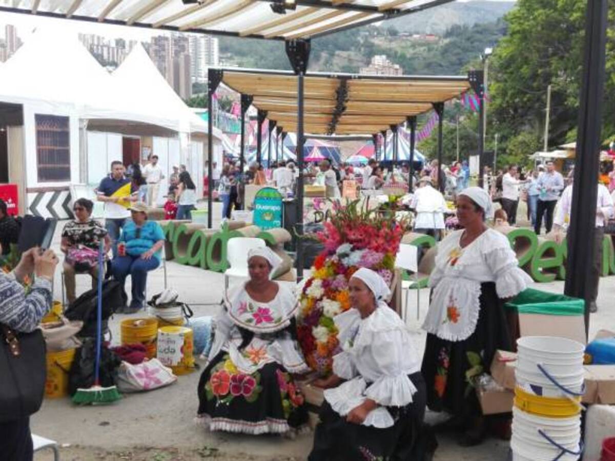 Empleados de áreas afines al turismo fortalecen su dominio del inglés