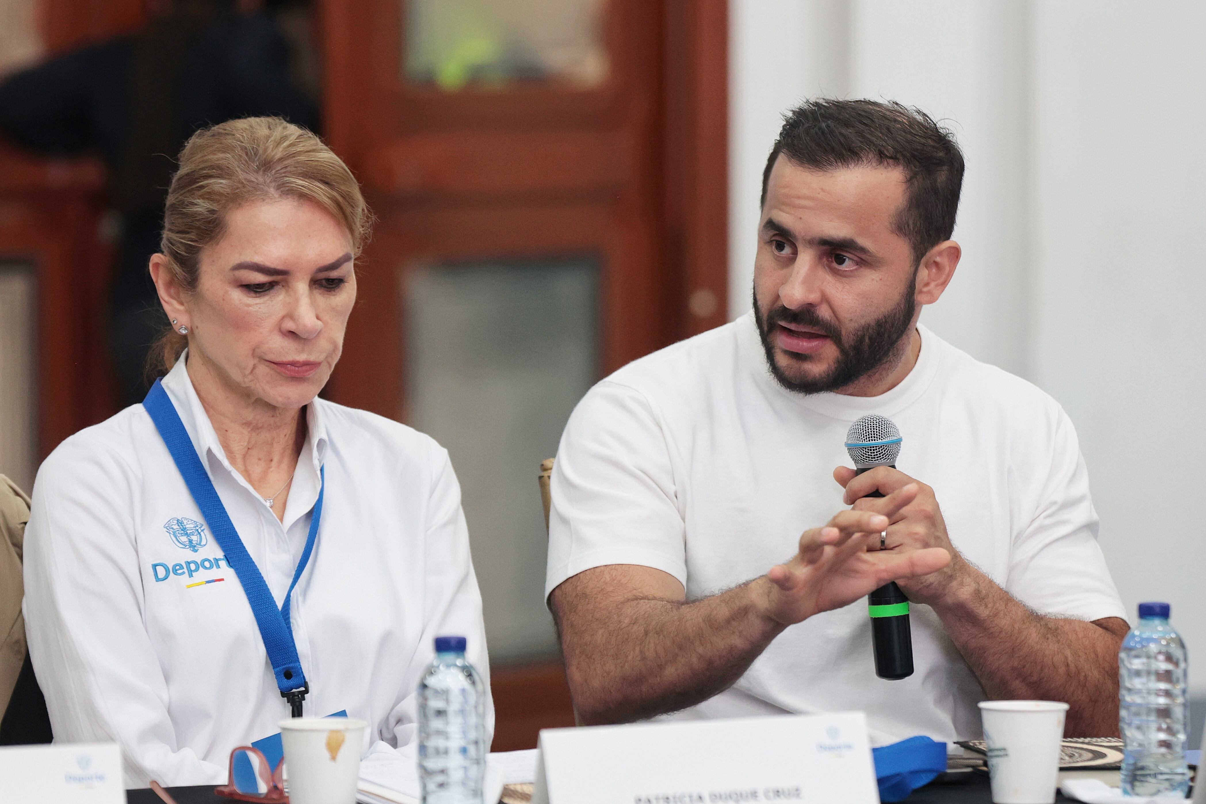 El gobernador de Córdoba, Erasmo Zuleta, y la ministra del Deporte, Patricia Duque, en un comité en Montería.