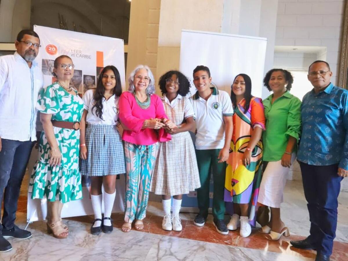 Estudiantes de colegios oficiales de Cartagena se van a intercambio literario en España