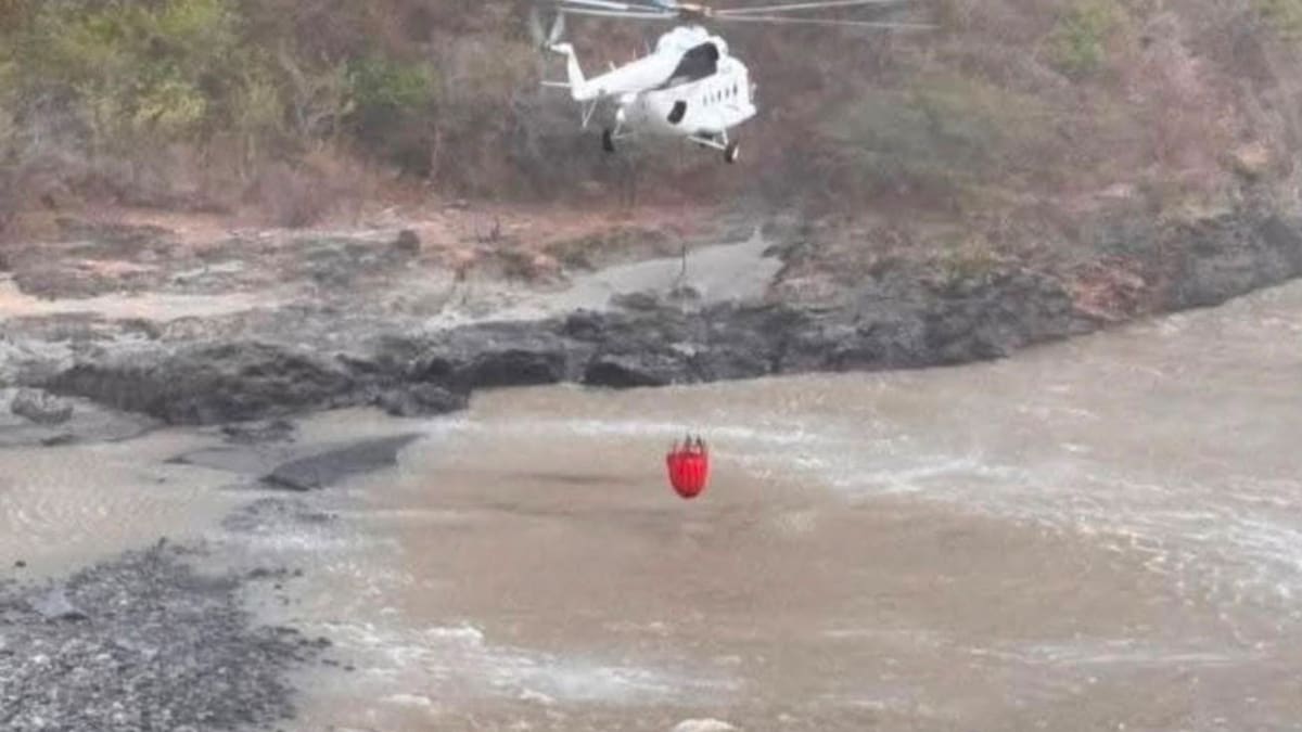 Con apoyo aéreo, controlan incendio que comenzó hace doce días en la cordillera de Nariño