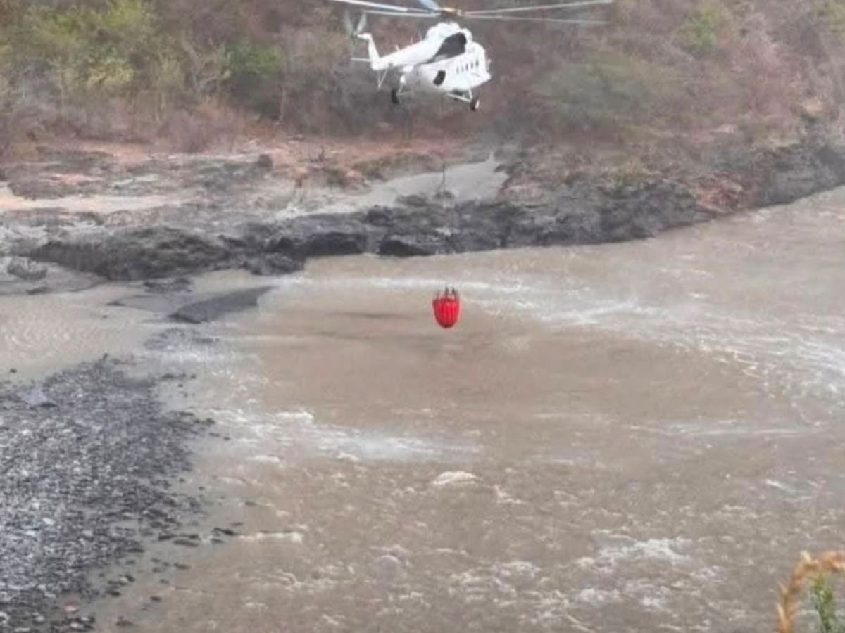 Con apoyo aéreo, controlan incendio que comenzó hace doce días en la cordillera de Nariño
