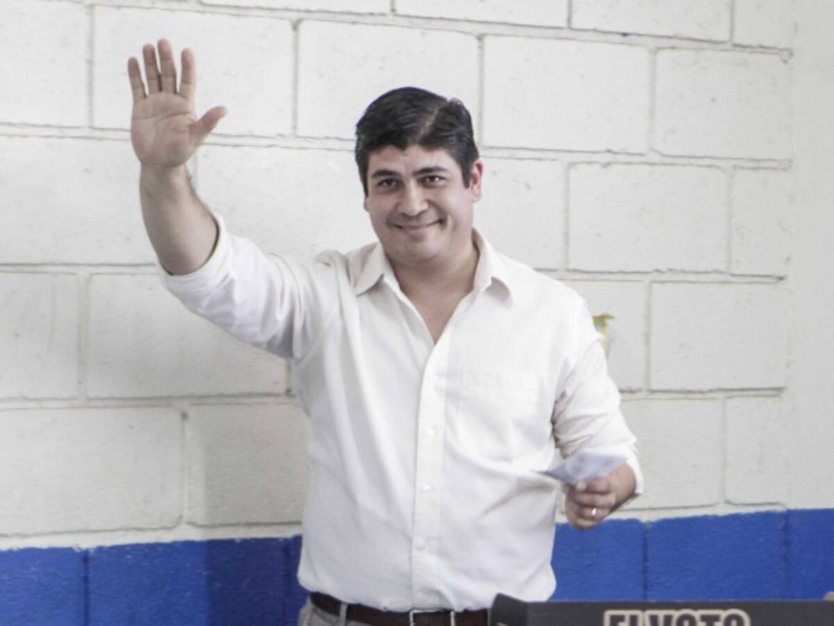 Oficialista Carlos Alvarado gana las elecciones en Costa Rica