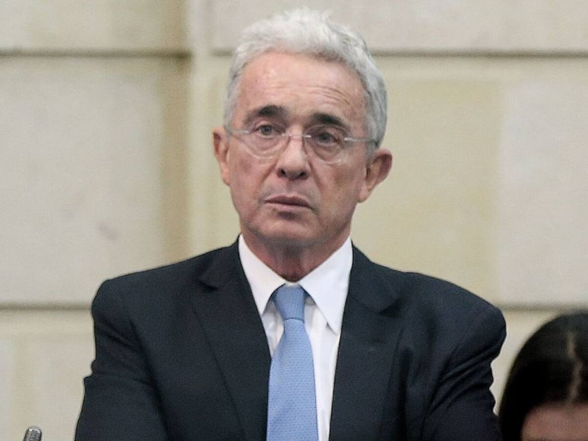 Centro Democrático donará $2.000 millones para ayudar a familias pobres