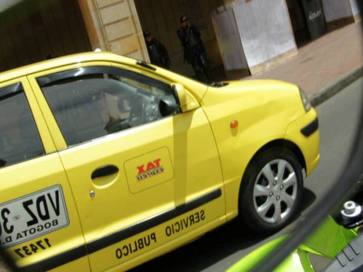 Policía pide a ciudadanos denunciar taxímetros adulterados