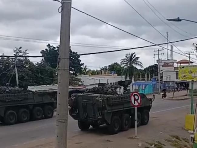 Carros blindados del Ejército en Paraguachón, zona fronteriza con Venezuela. Cortesía