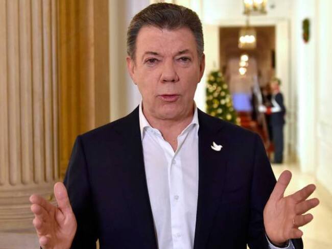 Santos anuncia ‘contrato plan’ para preparar al país en el postconflicto