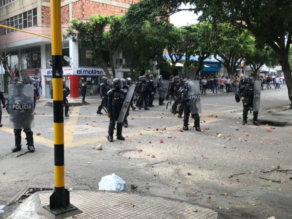 En disturbios terminó operativo contra el contrabando en centro de Cúcuta