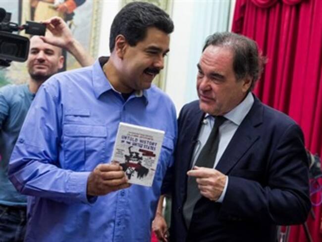 Maduro se reúne con Oliver Stone para recordar a Hugo Chávez
