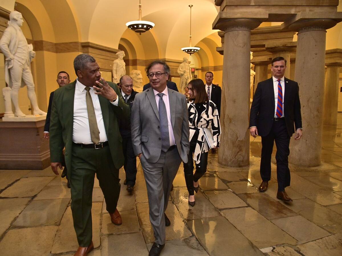Tropiezos e impuntualidad marcan la agenda del presidente Petro en Washington DC