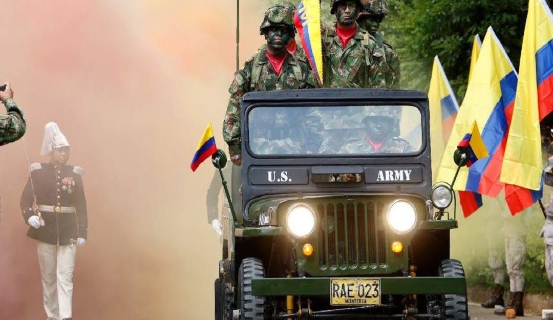 Desfile militar y policial.
