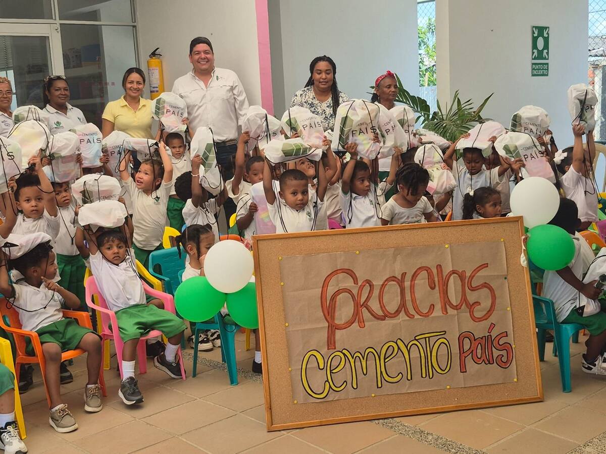 Cemento País entregará 2.000 kits escolares en la Costa Caribe con su campaña ‘De Vuelta al Cole’