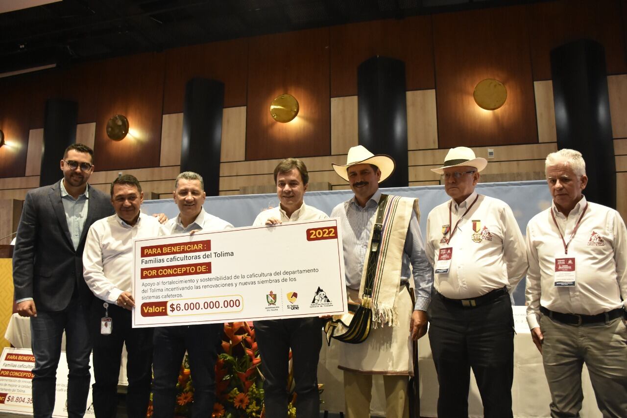 Gobernación del Tolima y la Federación de Cafeteros firmaron un convenio para la renovación de cafetales